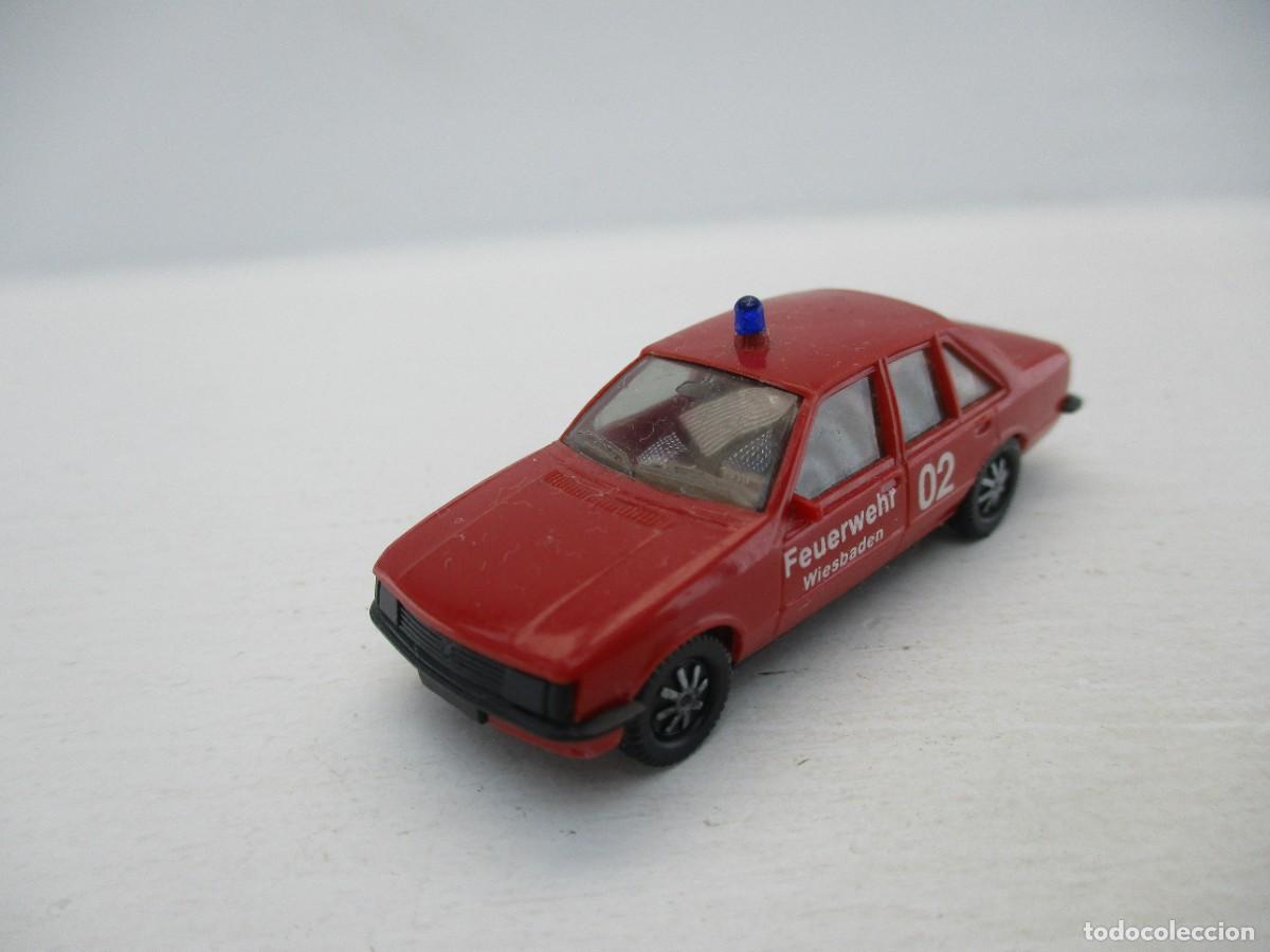 Coches a escala: COCHE ESCALA 1:87 REF B1 - Foto 1