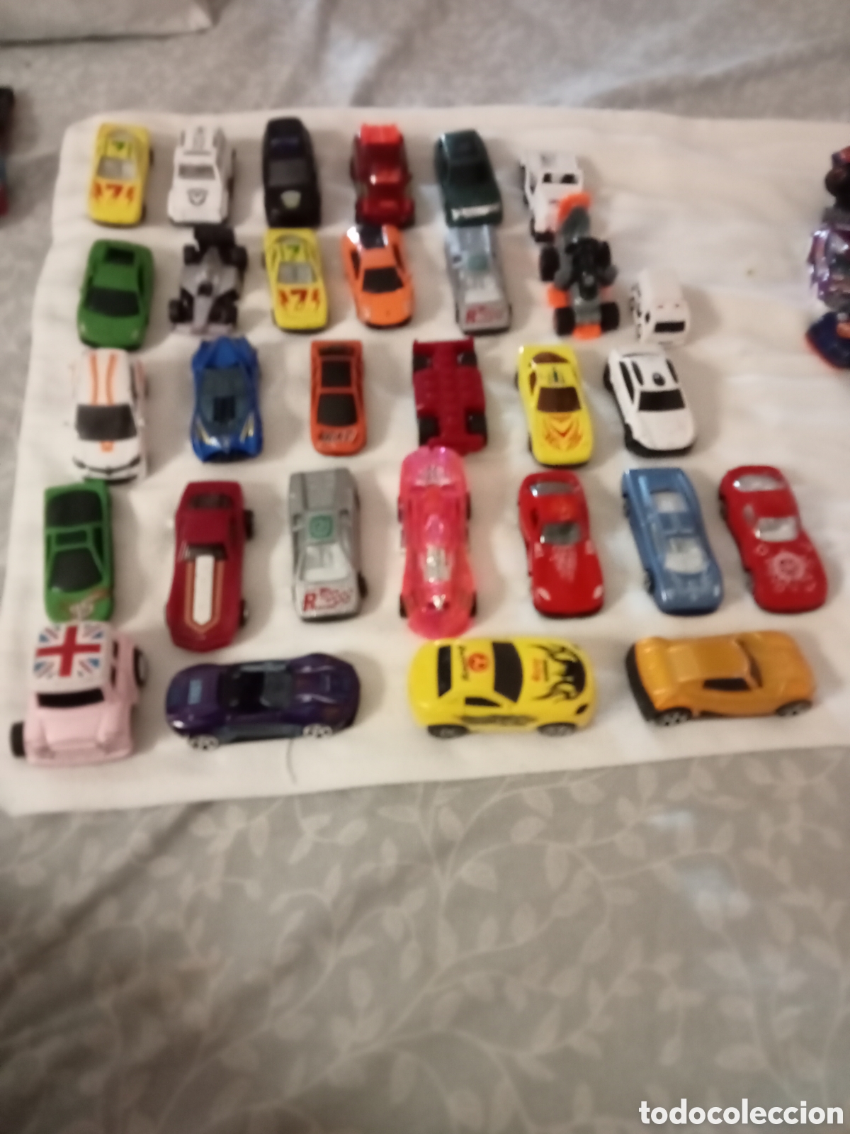 Coches a escala: Lote de coches a escala diferentes marcas