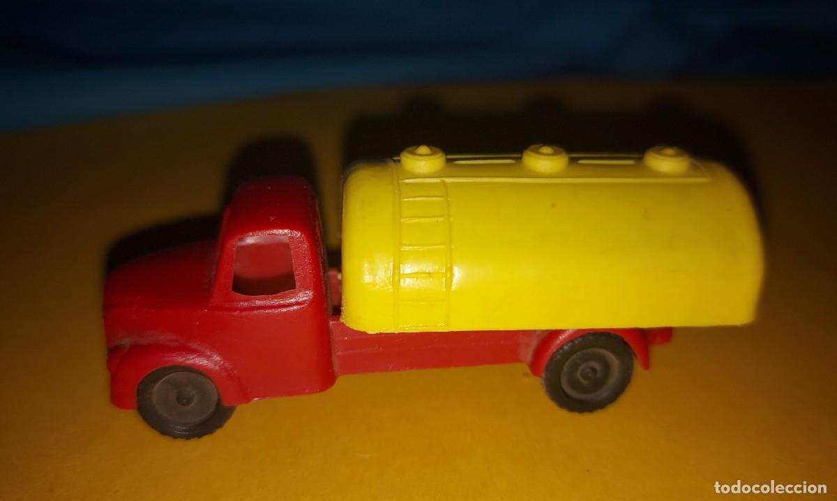 Coches a escala: CAMION CISTERNA DE PLASTICO, A&Ntilde;OS 60,70