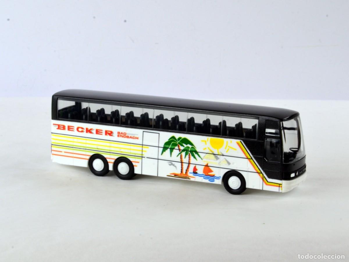 Coches a escala: Herpa Escala 1:87 H0 Autocar Setra S215HDH Becker