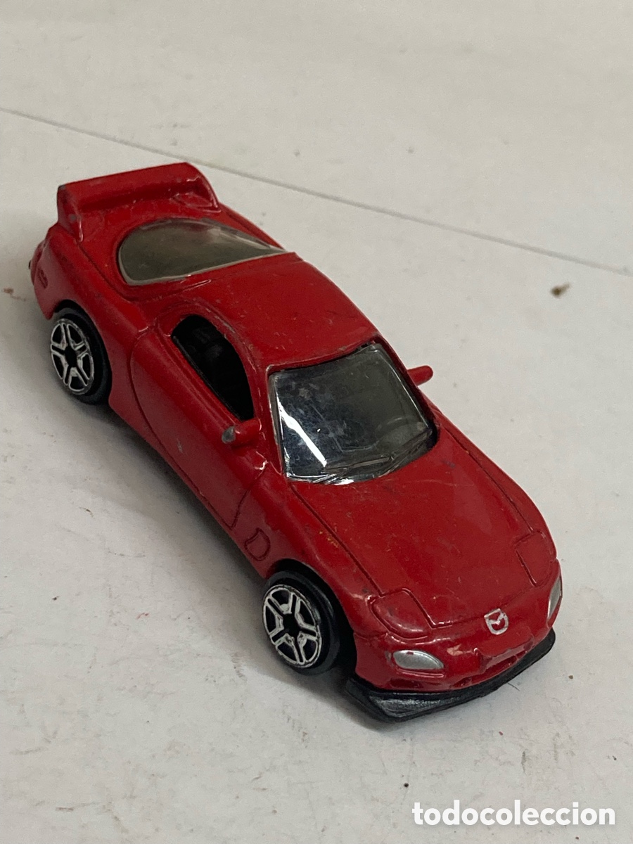 Coches a escala: coche de juguete Motor Max del modelo Mazda RX-7 FD en color rojo