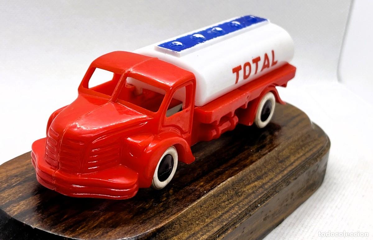 Coches a escala: BERLIET CAMION CUBA TOTAL, P.A.BOURBON, MUY RARO Y ANTIGUO - FLA