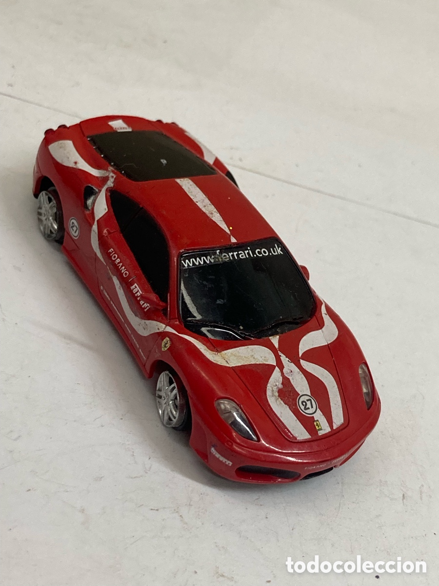 Coches a escala: coche de juguete es una r&eacute;plica a escala 1:24 del Ferrari F430 Fiorano