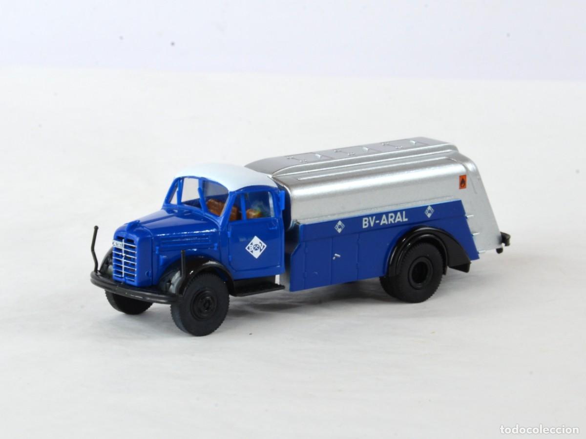 Coches a escala: Brekina Escala 1:87 H0 Borgward B4500 BV Aral Impecable con Caja