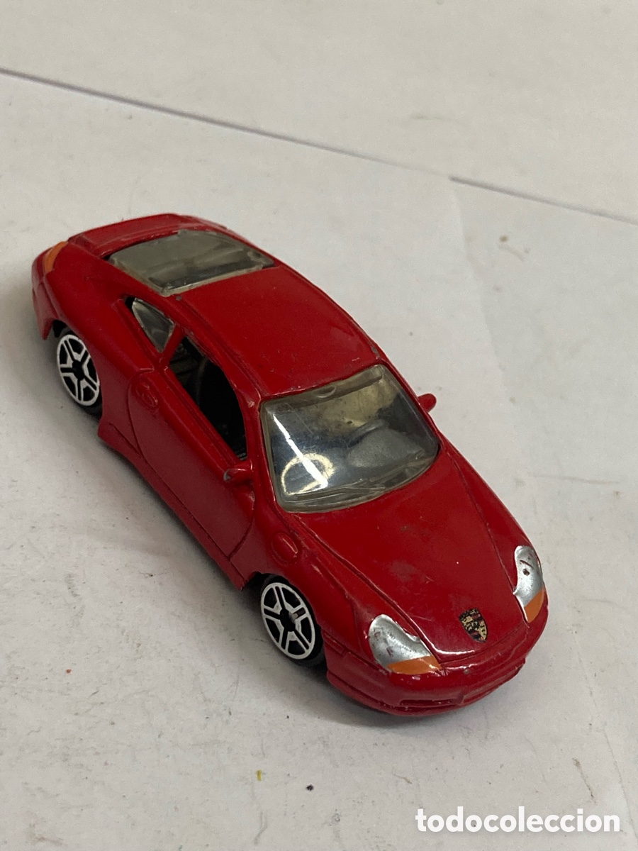 Coches a escala: coche de juguete Bburago Porsche rojo a escala