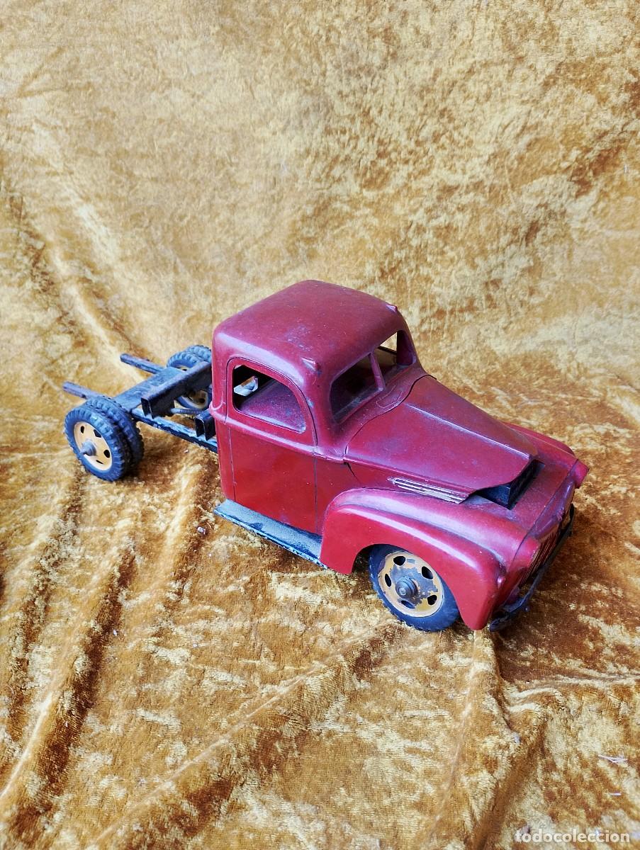 Coches a escala: Proyecto de veh&iacute;culo hot-rod a partir del cami&oacute;n Ford Jelba (uno de los juguetes dif&iacute;ciles de encont