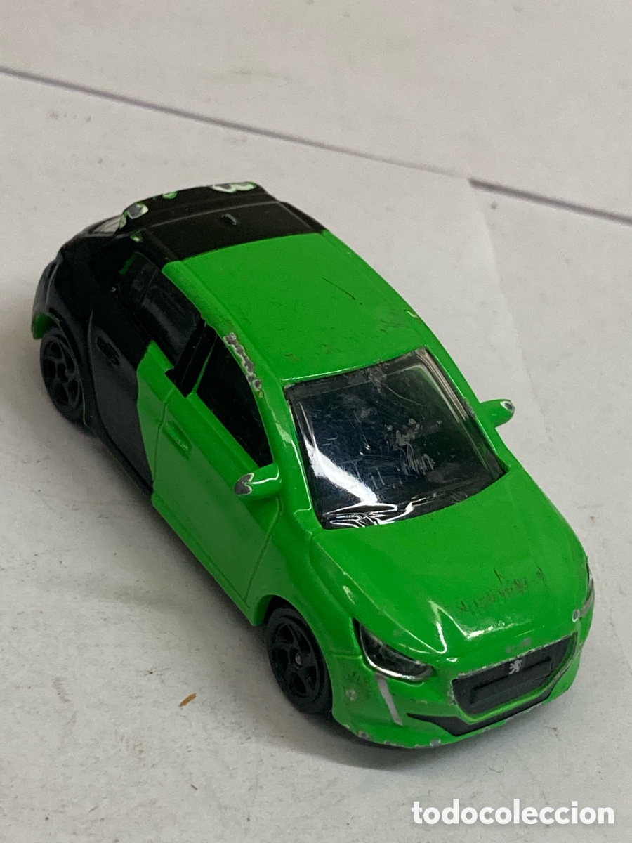 Coches a escala: coche de juguete Majorette Peugeot 208 de la serie Racing Cars