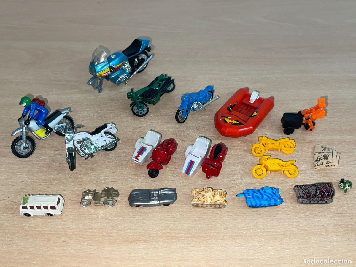Coches a escala: LOTE 17 Piezas Motos Vespas Guisval Motos Majorette Zodiac Kinder Eko Tanques etc a&ntilde;os 80 coman boys