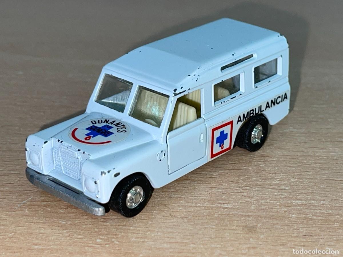 Coches a escala: Mira coche Land Rover Ambulancia Donantes Sangre Ref. 165 Made in Spain a&ntilde;os 80 die-cast metal car