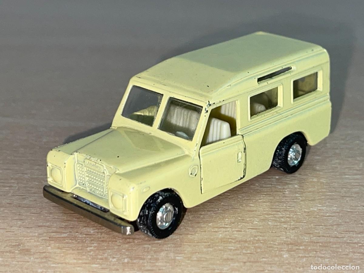 Coches a escala: Mira coche Land Rover color crema Ref. 165 Made in Spain a&ntilde;os 80 die-cast metal car