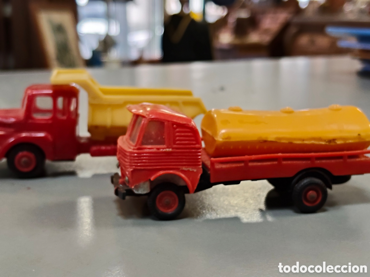 Coches a escala: Dos camiones a escala