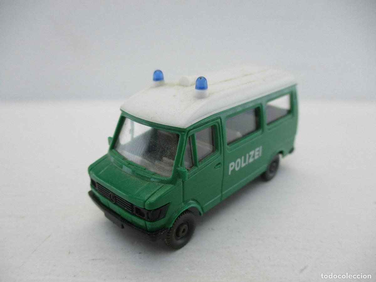 Coches a escala: COCHE ESCALA 1:87 REF DM