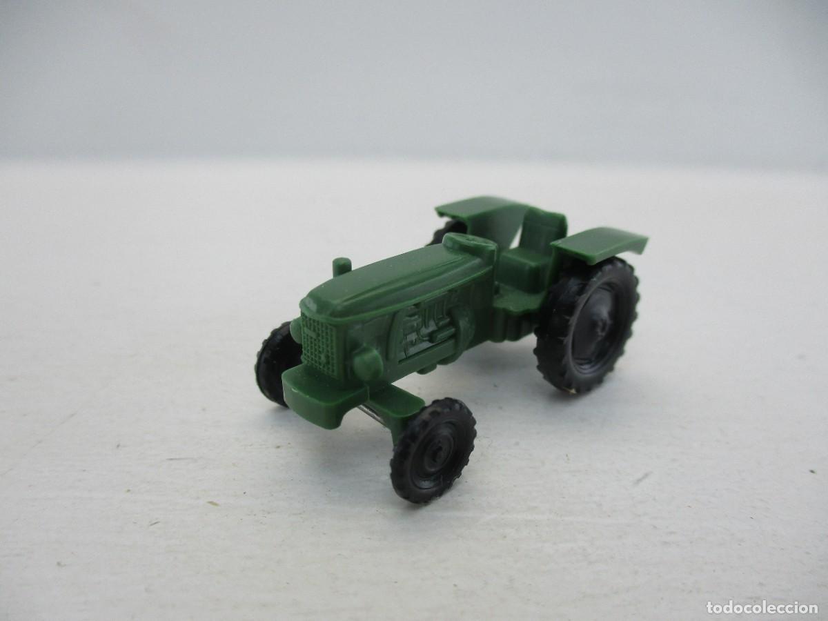 Coches a escala: COCHE ESCALA 1:87 REF DM