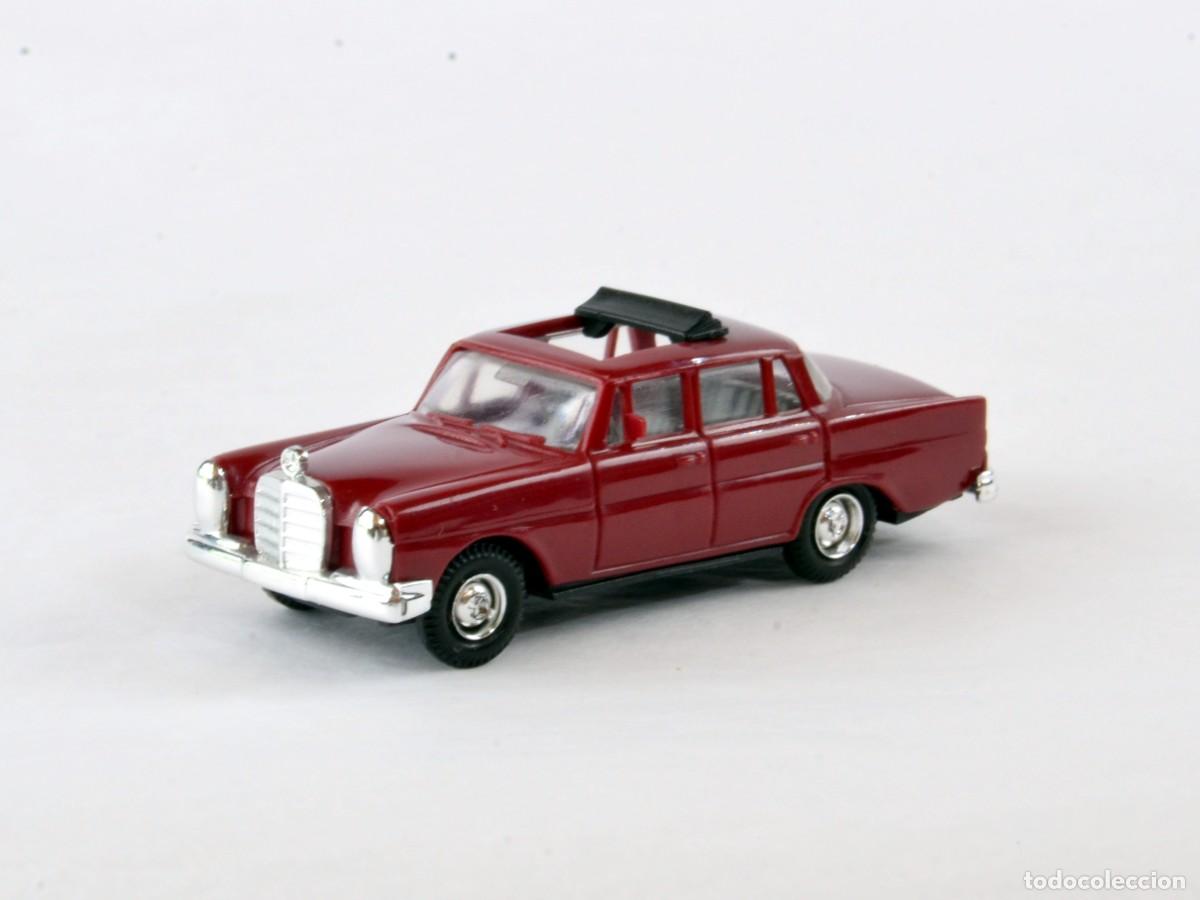 Coches a escala: Pralin&eacute; Escala 1:87 H0 Mercedes Benz 220SE Burdeos Techo Solar
