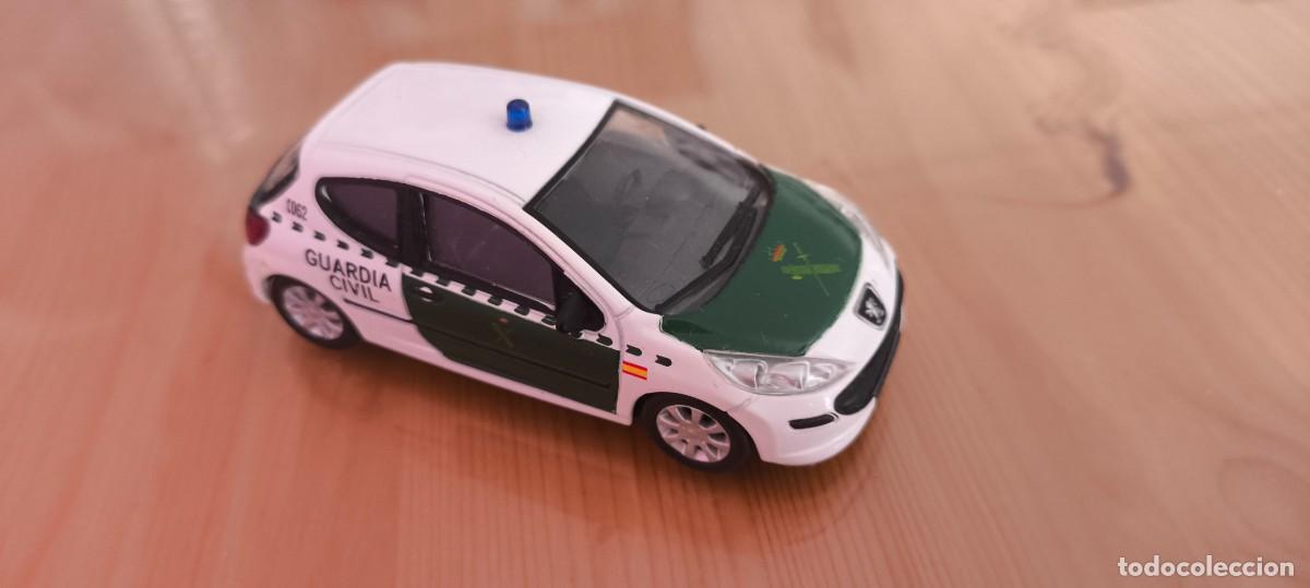 Coches a escala: COCHE GUARDIA CIVIL , PEUGEOT 207 MONDO MOTORS