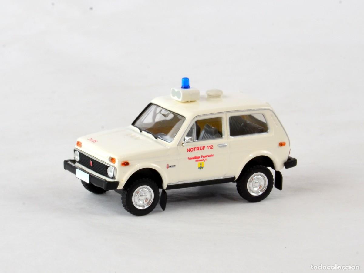 Coches a escala: Brekina TD Escala 1:87 H0 Lada Niva Bomberos Sylt Impecable con Caja