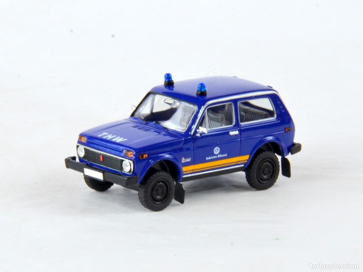 Coches a escala: Brekina TD Escala 1:87 H0 Lada Niva THW Impecable con Caja