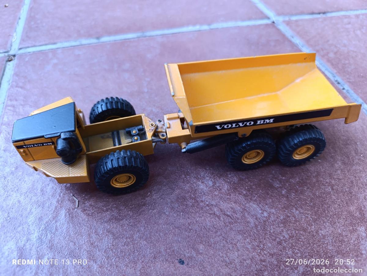 Coches a escala: VOLVO,BM. JDAL ESCALA 1:50