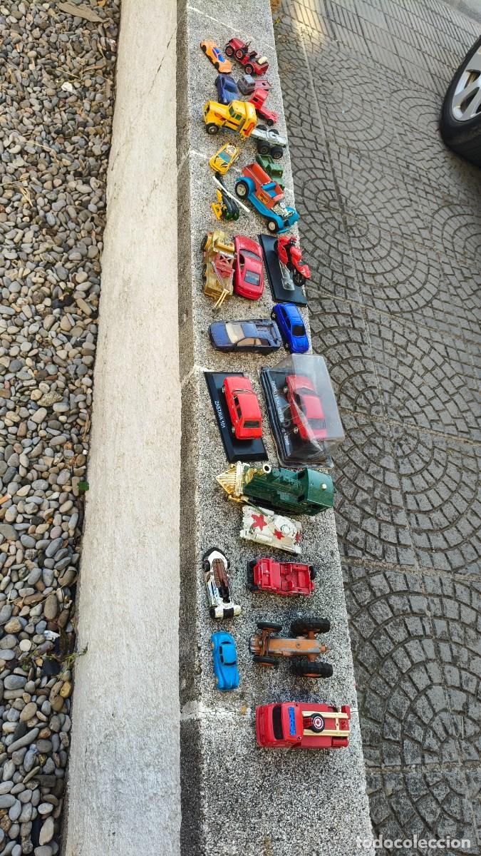 Coches a escala: 24 voiture miniature de collection tbe