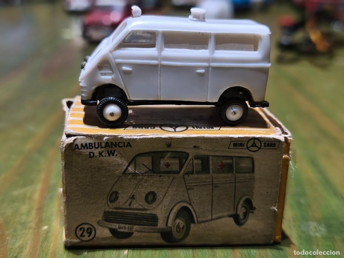 Coches a escala: Ambulancia D.K.W. DKW. Anguplas Mini Cars 29 escala 1/86. Con caja.