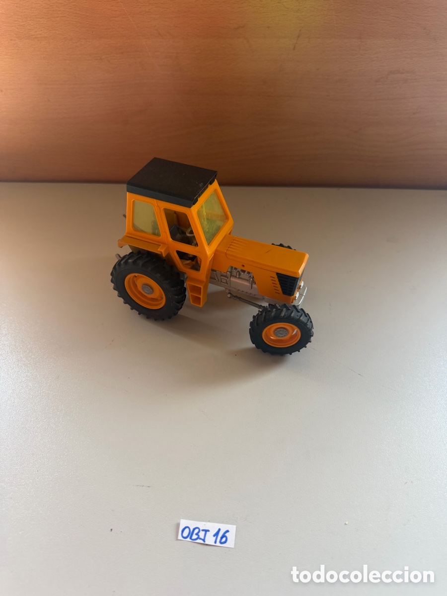 Coches a escala: tractor Giodi Jumbo Carraro Serie Farm 80