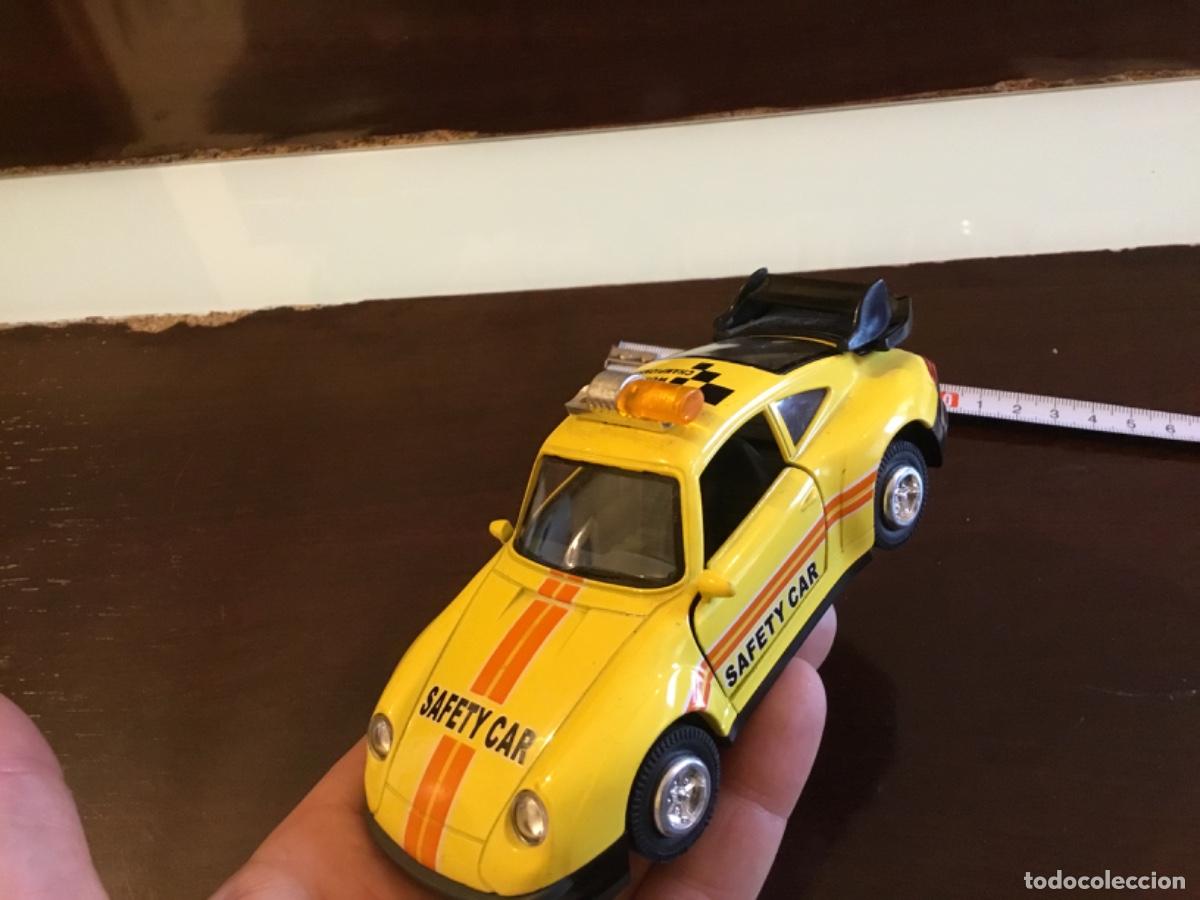 Coches a escala: Coche no Guisval no Majorette no scalextric
