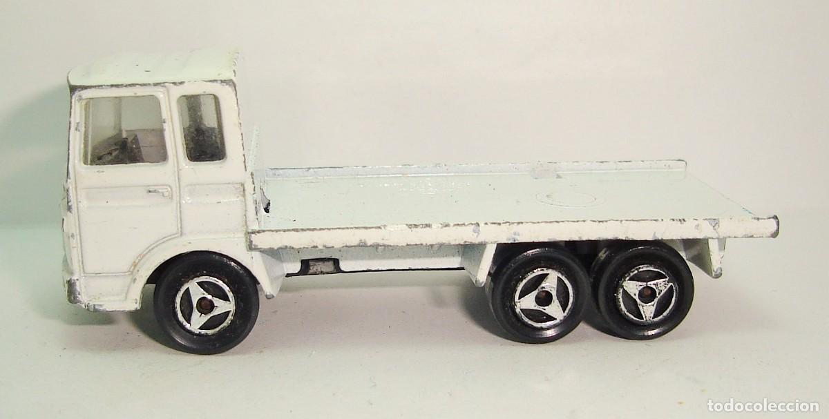 Coches a escala: CAMION SAVIEM MAJORETTE ESCALA 1:100 LOTE 371