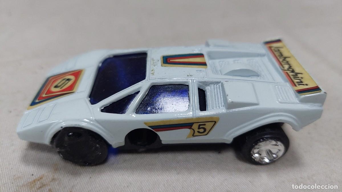Coches a escala: Coche sacapuntas de Gisima Lamborghini