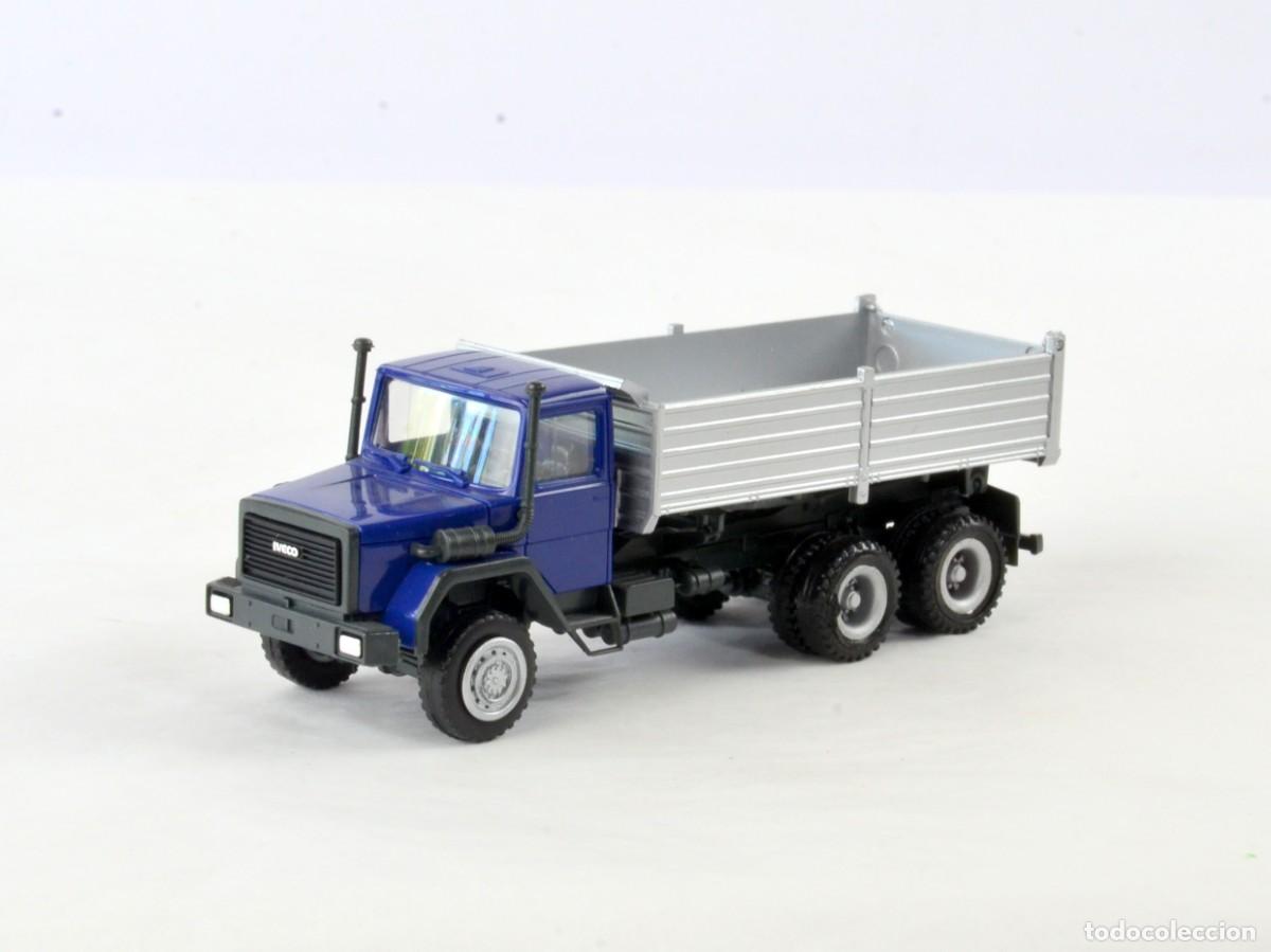 Coches a escala: Herpa Escala 1:87 H0 Cami&oacute;n Volquete Iveco Magirus 3 Ejes Azul