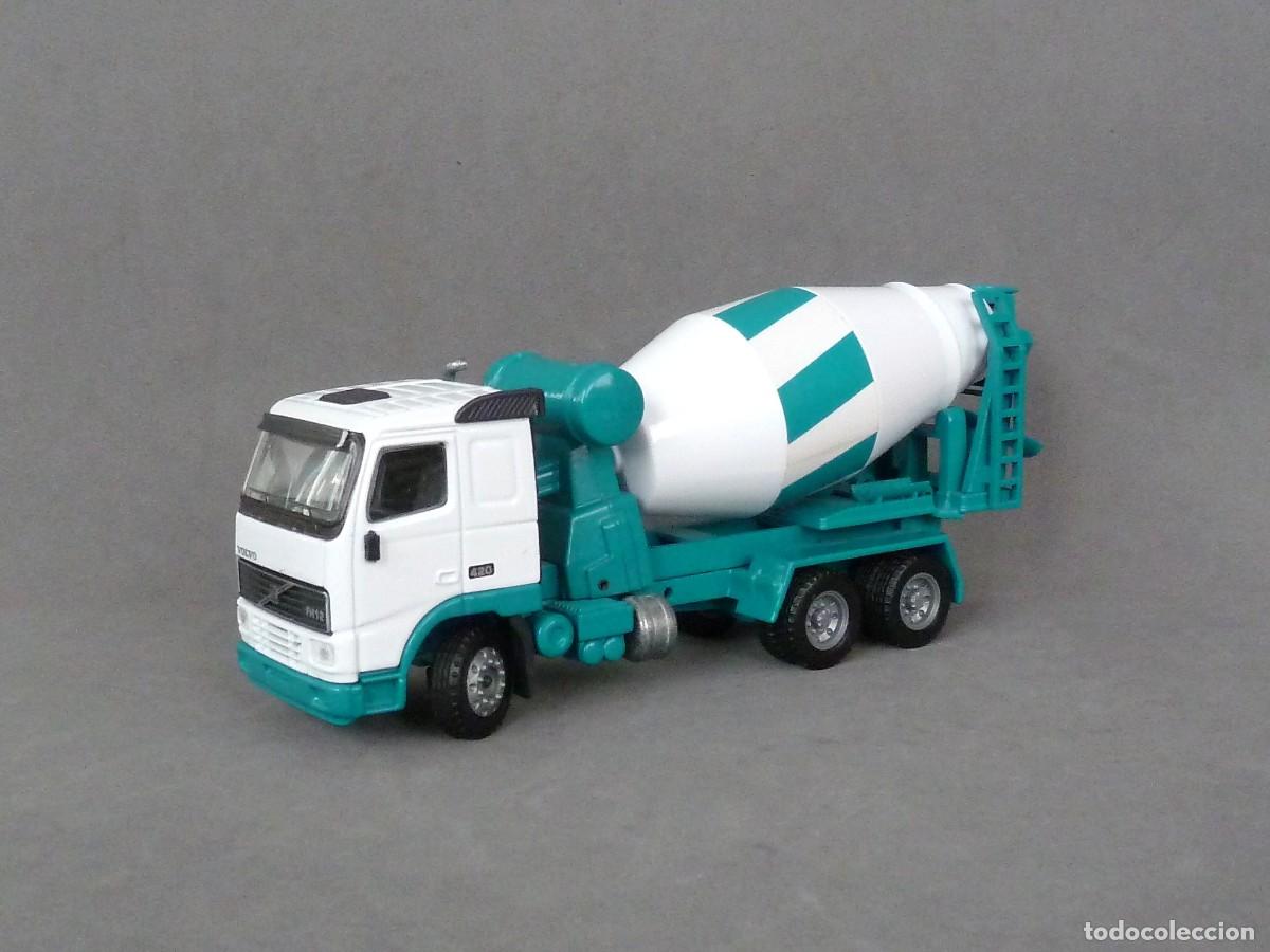 Coches a escala: Hormigonera Volvo FH12 Joal Escala 1:50