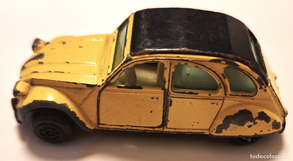 Coches a escala: COCHE ESCALA 1/60 ANTIGUO - CITROEN 2 C. V. - A&Ntilde;OS 80 - MARCA GUISVAL