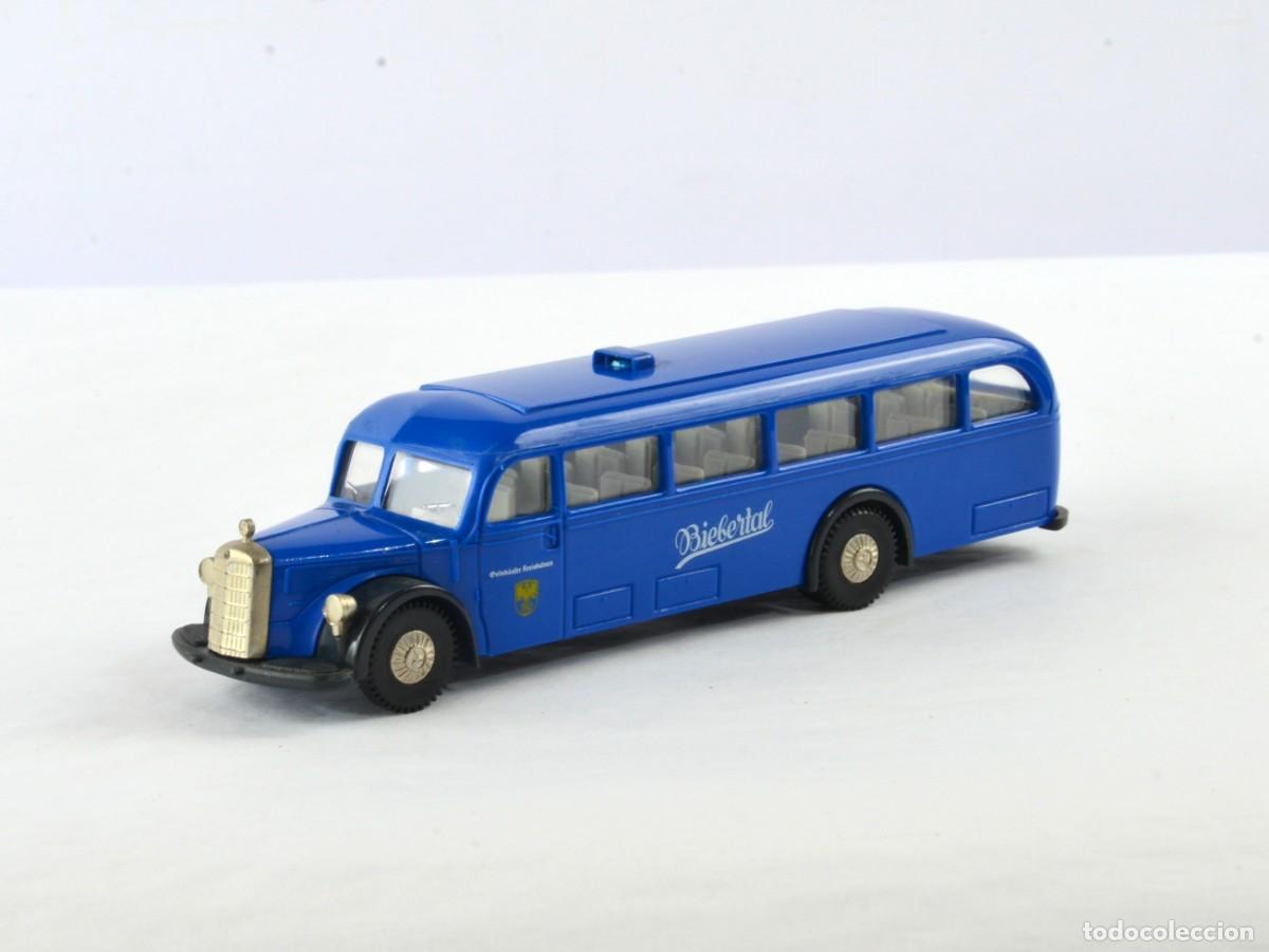 Coches a escala: Brekina Escala 1:87 H0 Autocar Mercedes Benz O5000 Biebertal