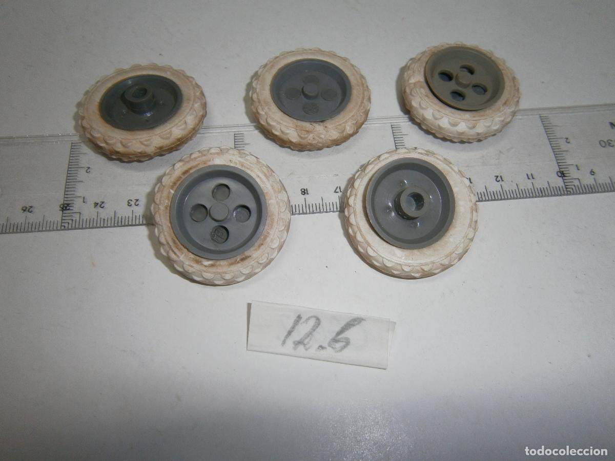 Coches a escala: ANTIGUO LOTE DE RUEDAS DE GOMA BLANCA (+-4 CM) PARA VEHICULOS DIVERSOS ANTIGUOS