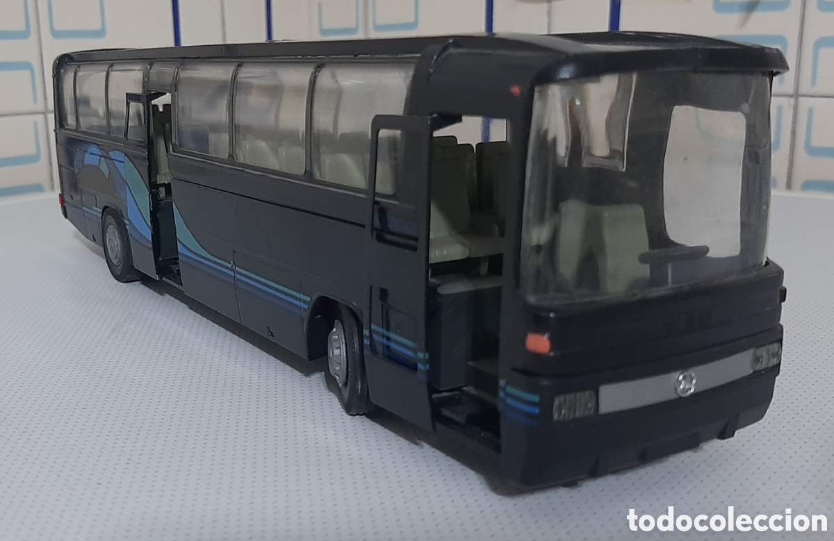 Coches a escala: AUTOB&Uacute;S MERCEDES BENZ
