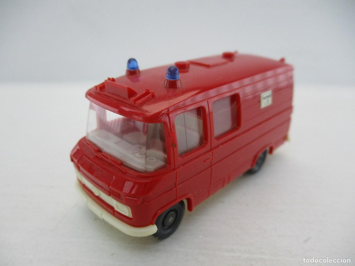 Coches a escala: COCHE ESCALA 1:87 REF BJ