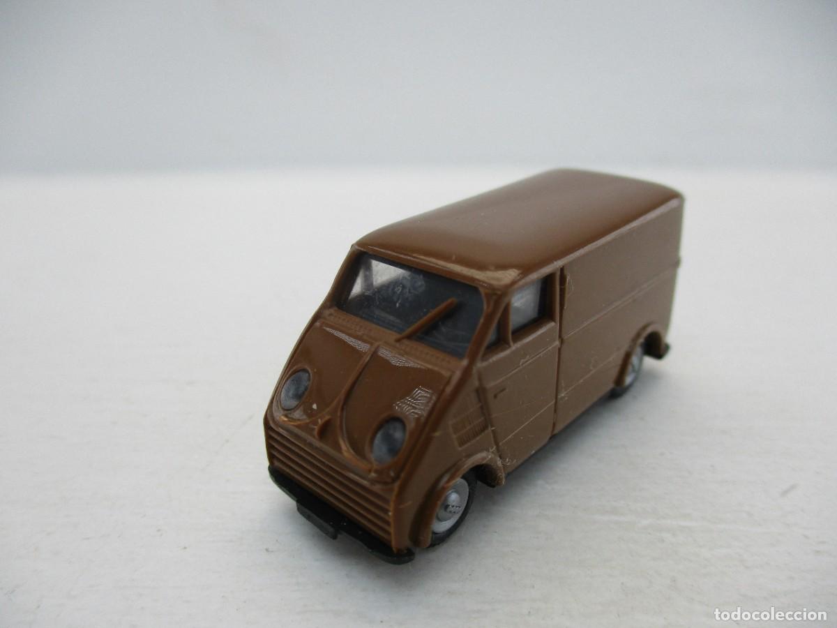 Coches a escala: COCHE ESCALA 1:87 REF BL