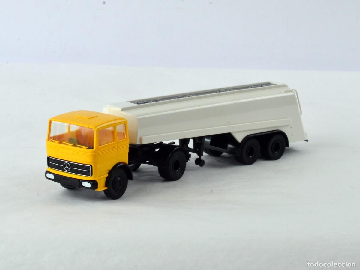 Coches a escala: Brekina Escala 1:87 H0 Cami&oacute;n Cisterna Articulado Mercedes Benz LPS1620 Amarillo Impecable con Caja