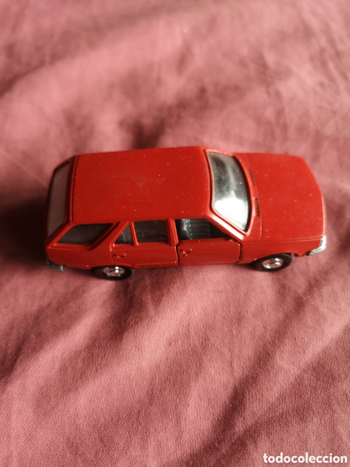 Coches a escala: MIRA. Coche metal RENAULT 18 GTS. Ref. 178. SIN USAR. Mide 8 cm. Escala 1/64 aprox.