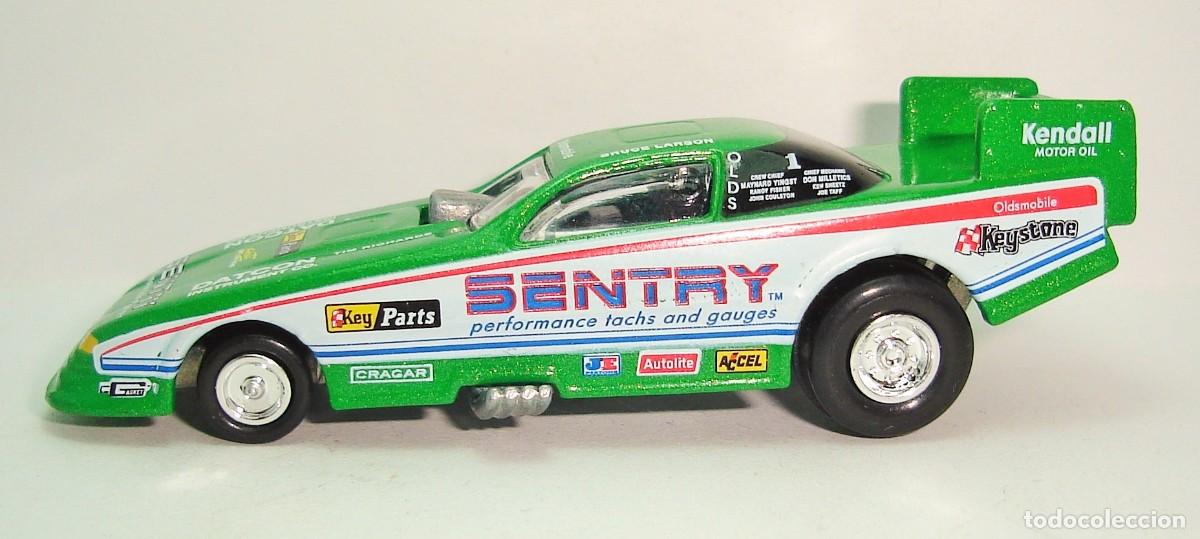 Coches a escala: DRAGSTERS OLDSMOBILE SENTRY JOHNNY LIGHTNING ESCALA 1:64 TIPO HOT WHEELS MATCHBOX