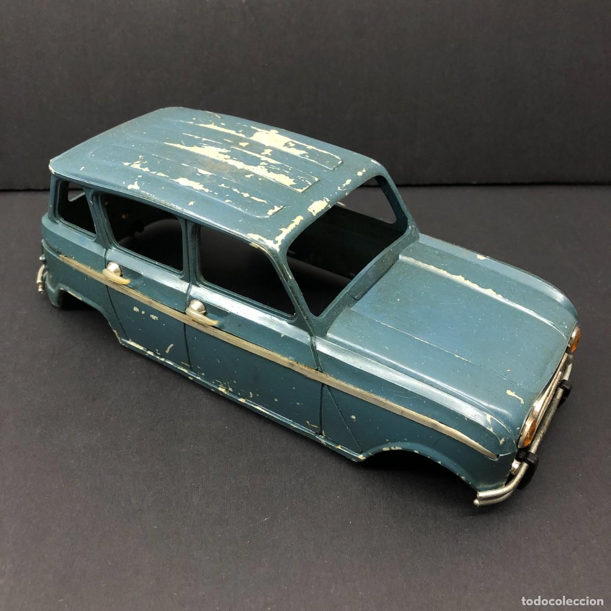 Coches a escala: COCHE DE JUGUETE - CARROCER&Iacute;A DE RENAULT 4L - JUGUETES RICO - 19 X 8,5 X 6,5 CM / 23