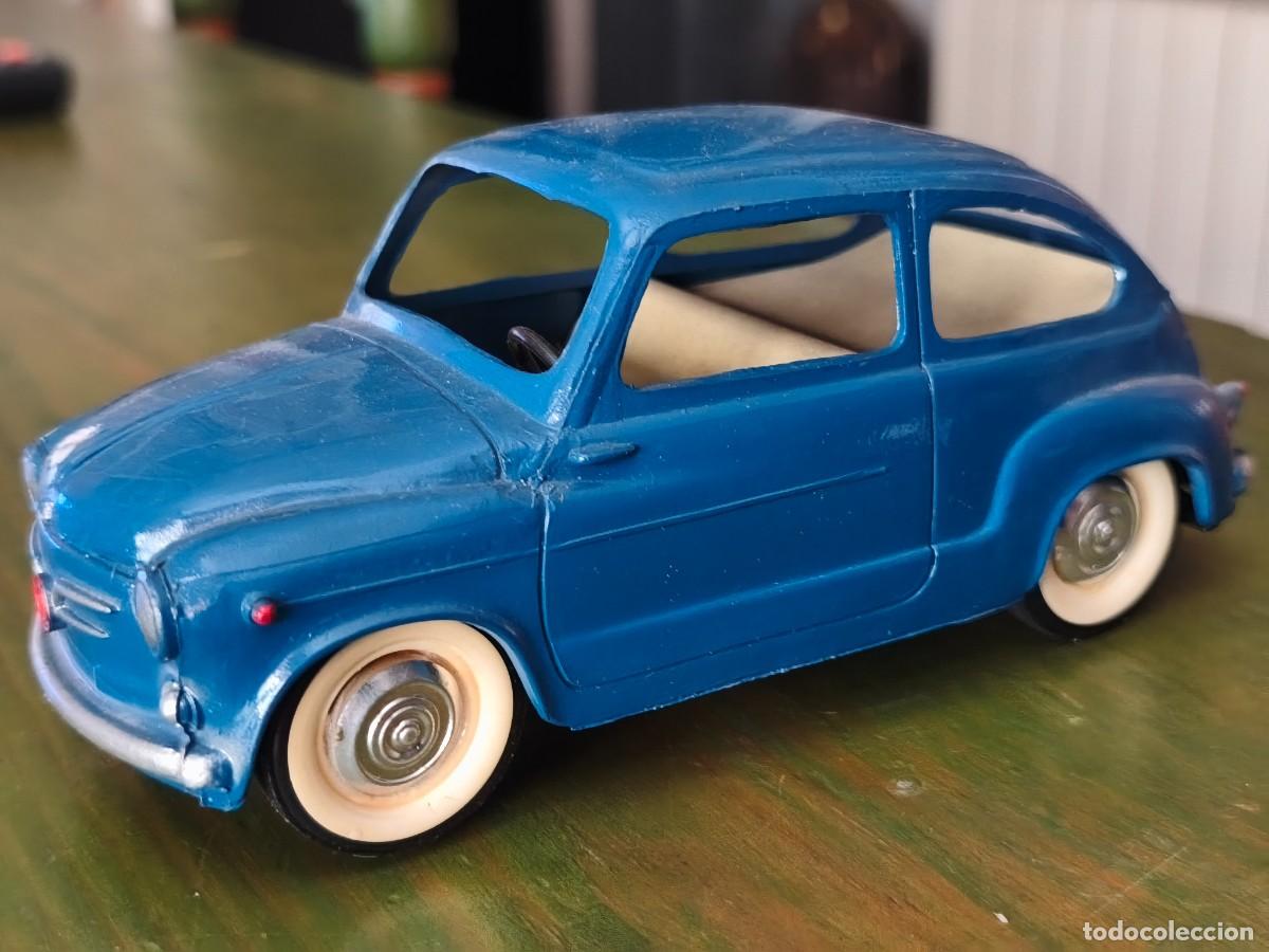 Coches a escala: Seat 600 Pay&aacute;. Escala 1/20. Fricci&oacute;n. A&ntilde;os 80's.