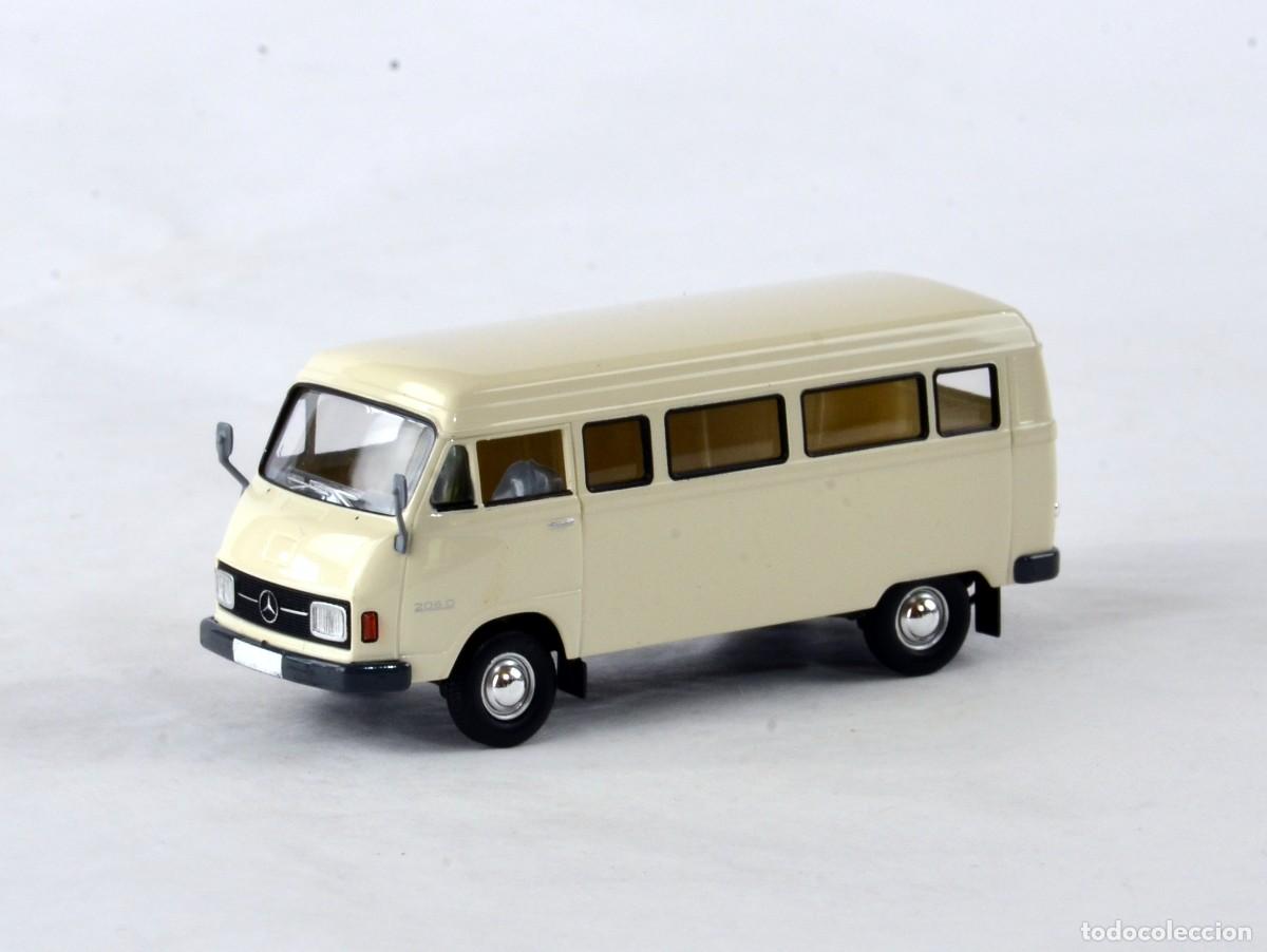Coches a escala: Brekina Starmada Ricko Escala 1:87 H0 Mercedes Benz L206D Microb&uacute;s Impecable con Caja
