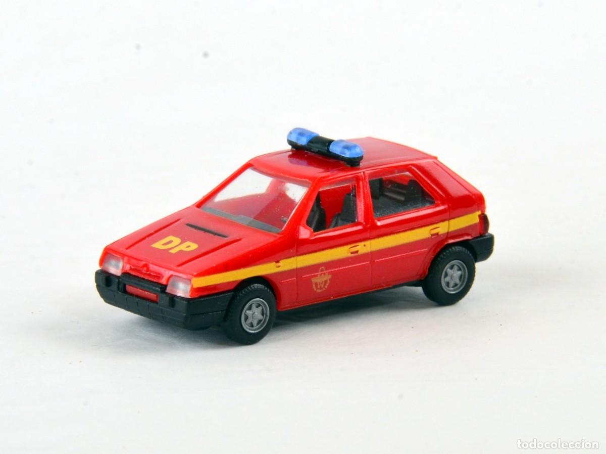 Coches a escala: Igra Escala 1:87 H0 Skoda Favorit DP Impecable con Caja