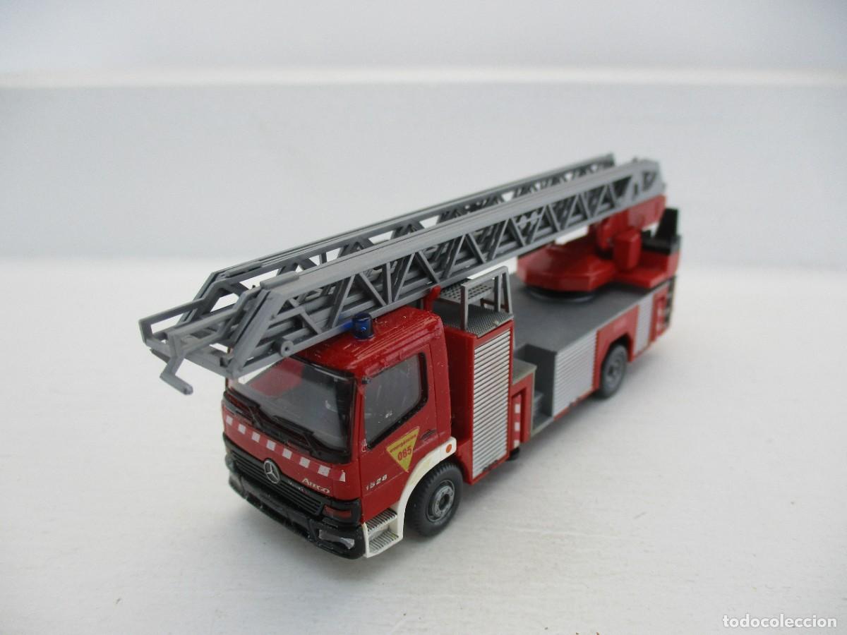 Coches a escala: CAMION ESCALA 1:87 REF C-8