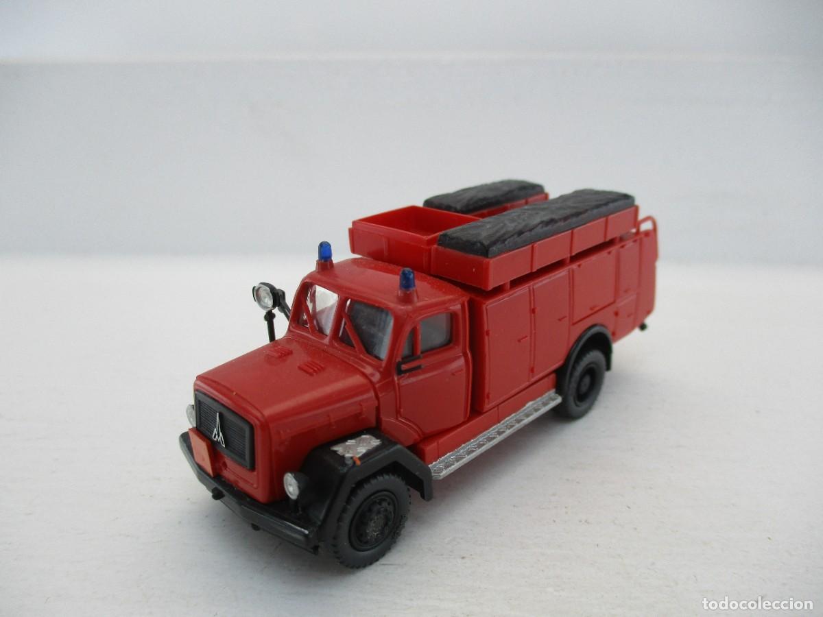 Coches a escala: CAMION ESCALA 1:87 REF C-8