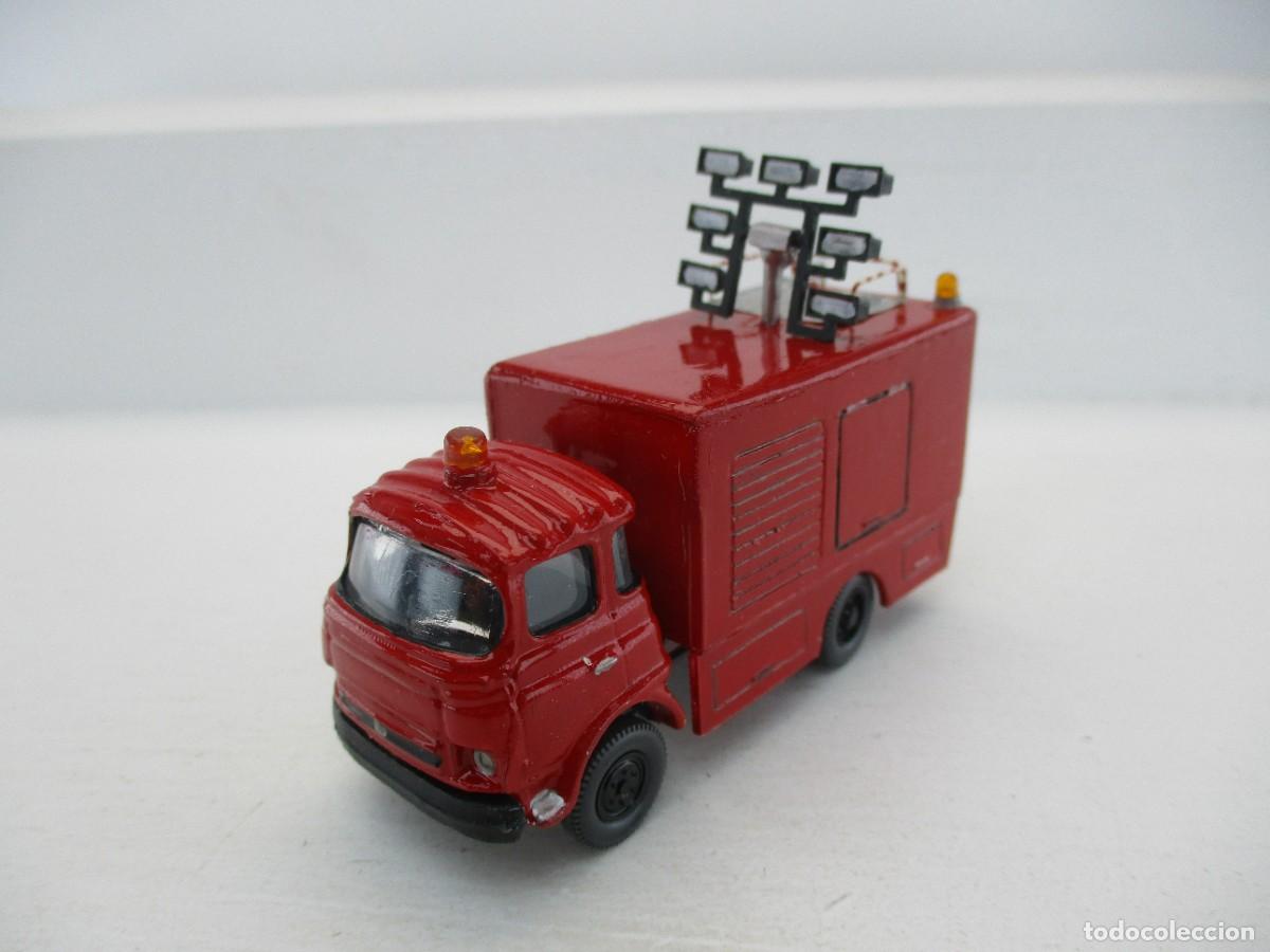 Coches a escala: CAMION ESCALA 1:87 REF C-9