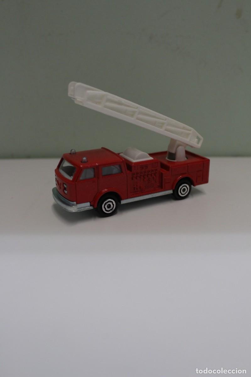 Coches a escala: Cami&oacute;n Bomberos Majorette Pompier 200