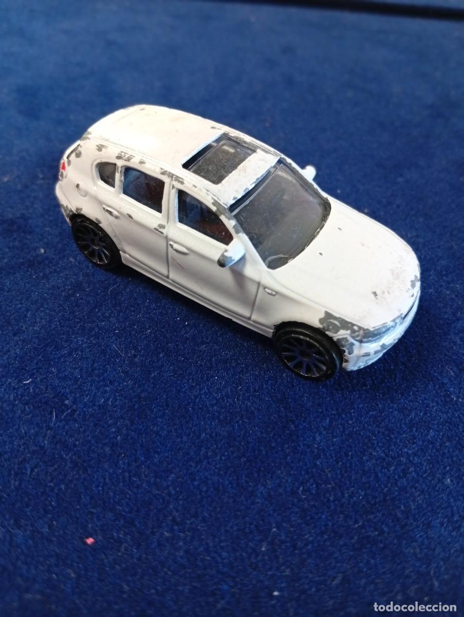 Coches a escala: COCHE MAJORETTE BMW SERIE 1 ESCALA 1:57-COCHE COLECCI&Oacute;N METALICO-
