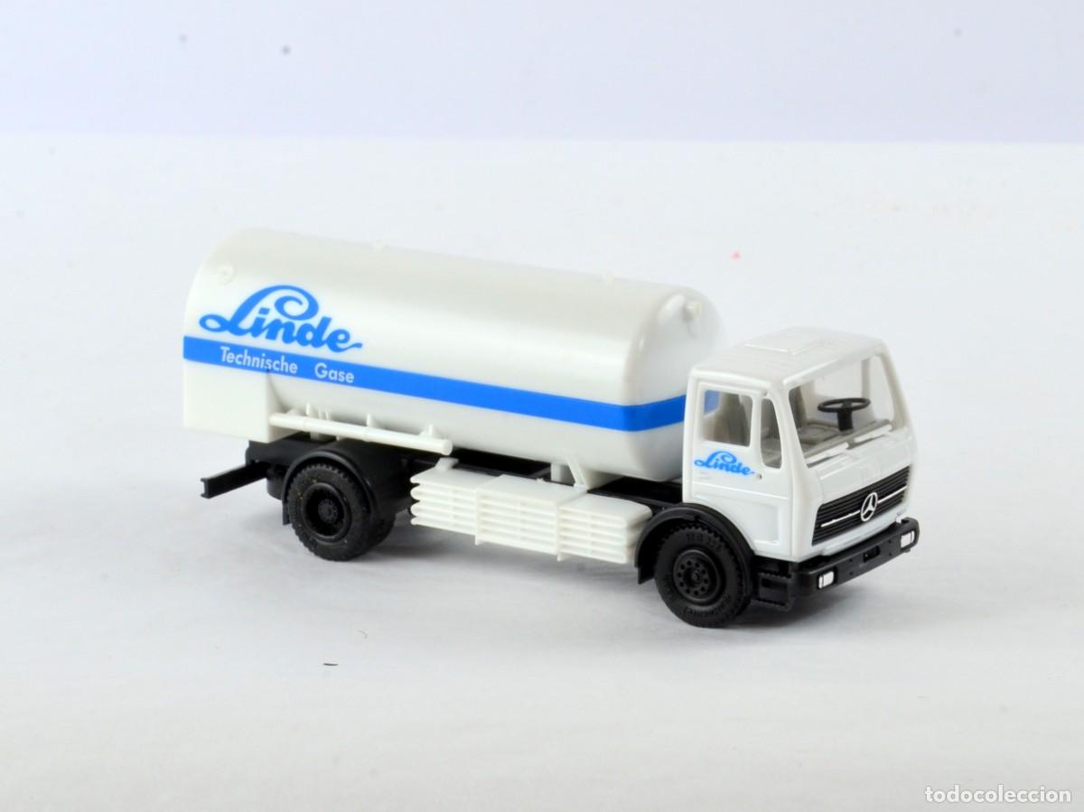 Coches a escala: Herpa Escala 1:87 H0 Cami&oacute;n Cisterna Mercedes Benz NG Linde Impecable con Caja