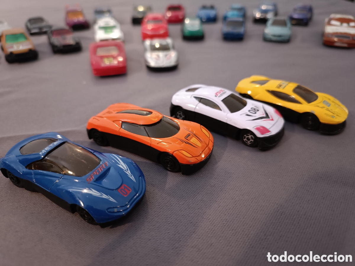 Coches a escala: LOTE VARIADO DE 40 COCHES A ESCALA 1:64 - Foto 7
